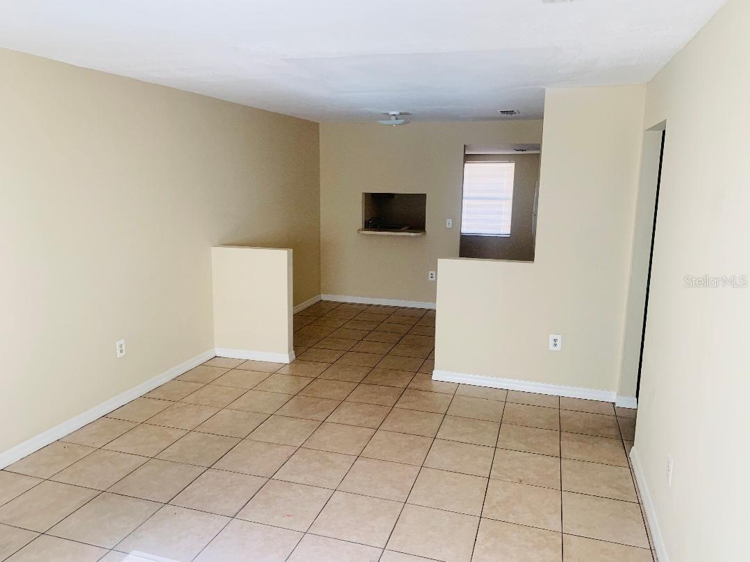 Image 7 of 14 For 2484 Chestnut Woods Drive