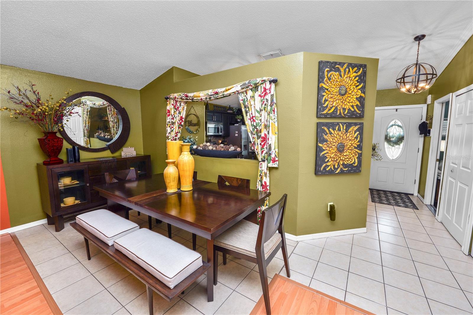 Image 18 of 68 For 1423 Country Chase Drive