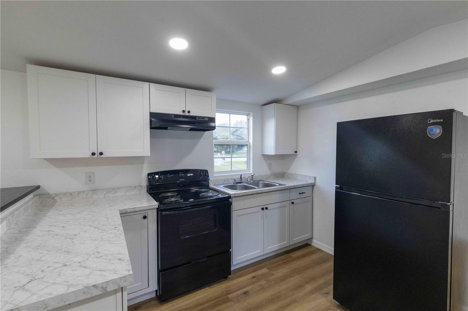 Image 21 of 36 For 809 Tuscani Way