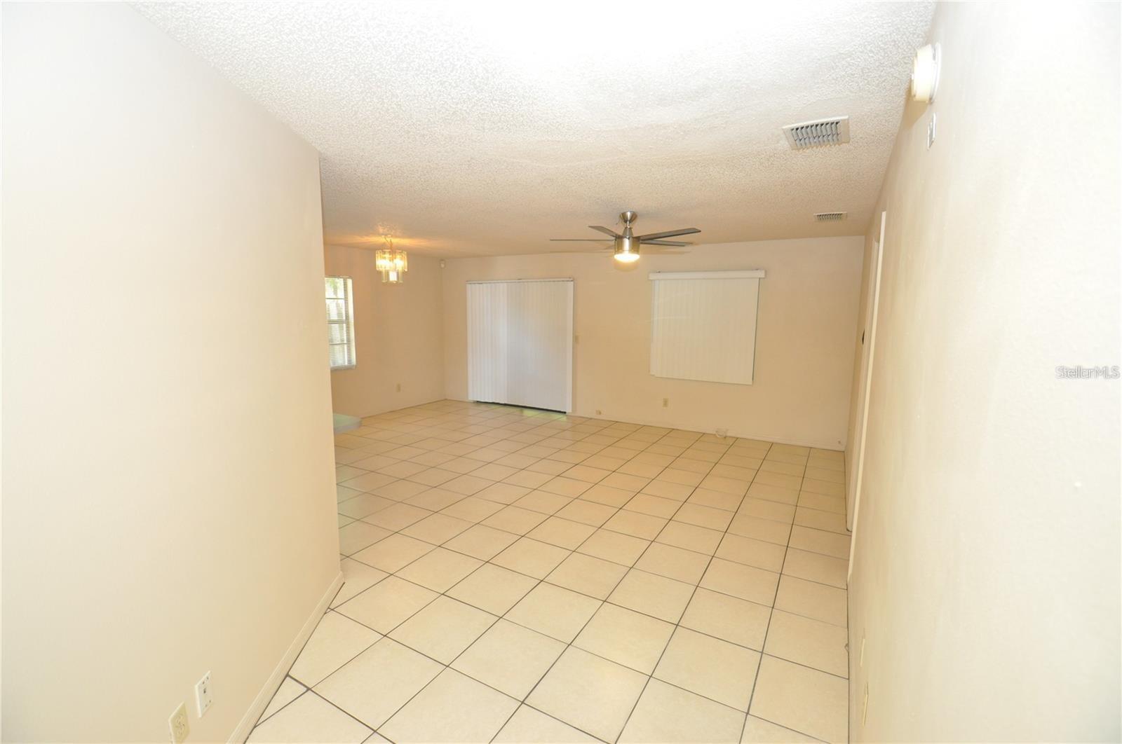 Image 3 of 21 For 1740 Terry Circle Ne