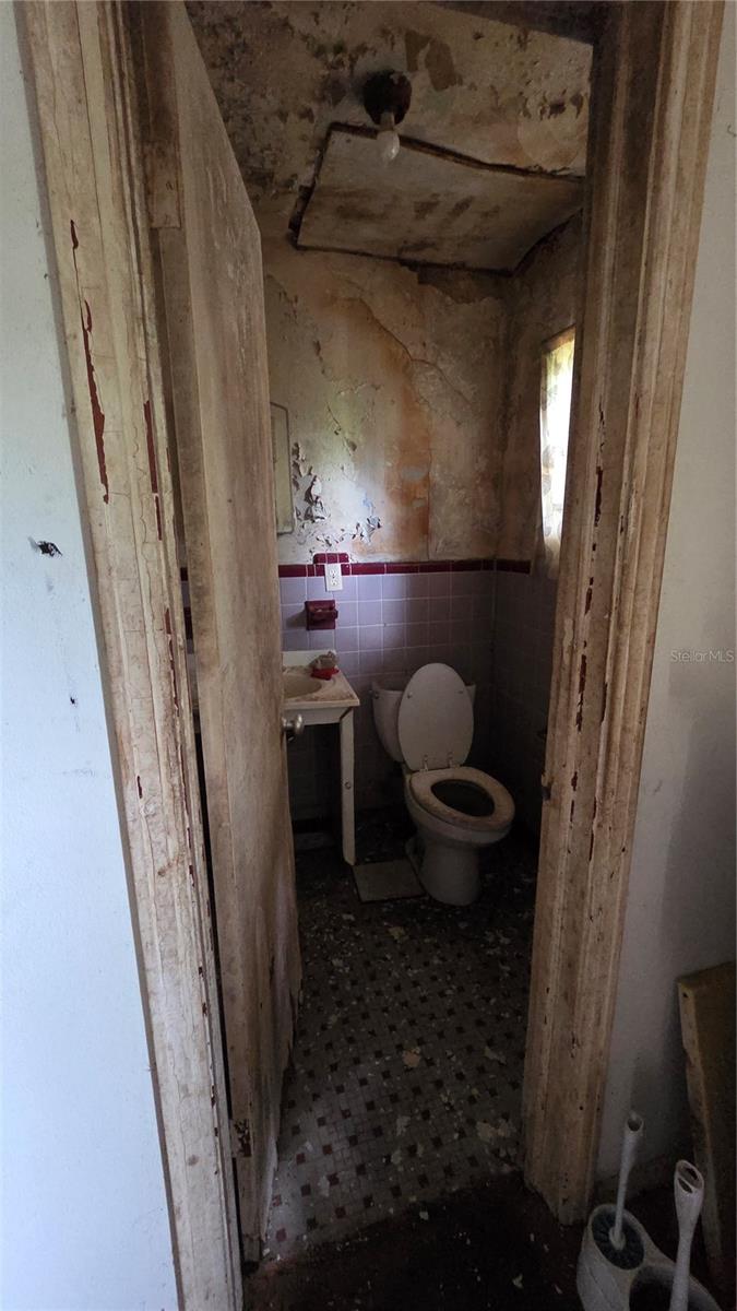 Image 25 of 40 For 725 Hickory Hammock Road