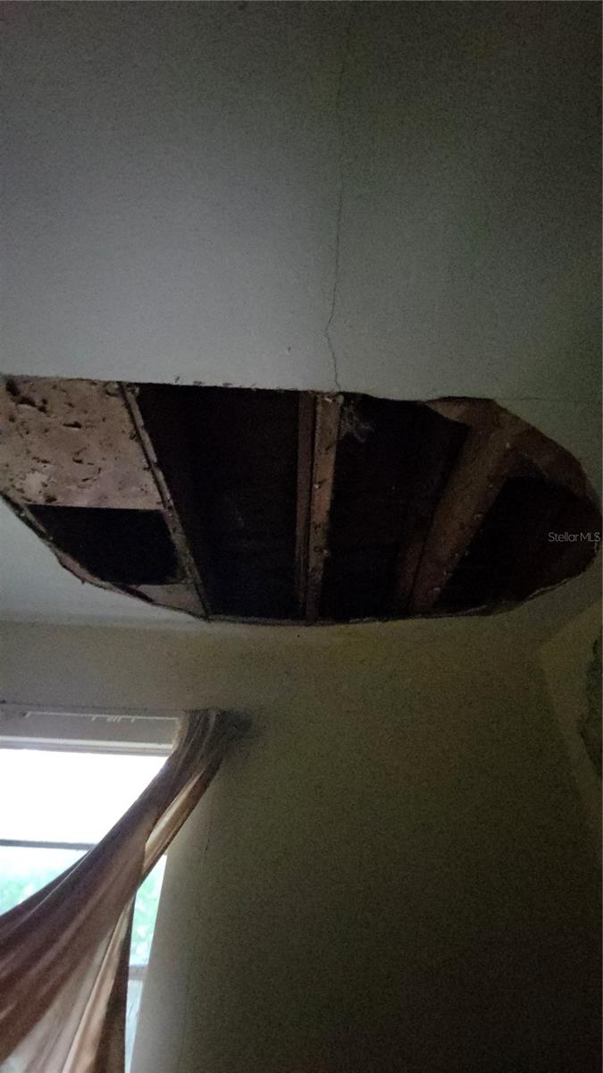 Image 28 of 40 For 725 Hickory Hammock Road