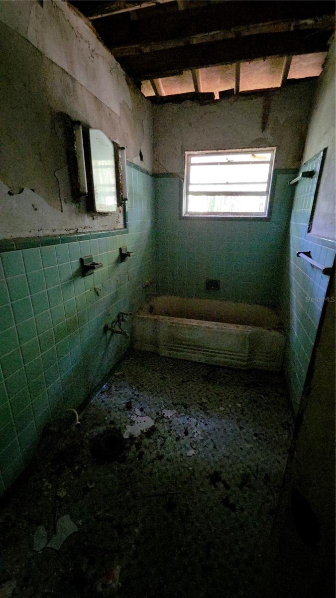 Image 30 of 40 For 725 Hickory Hammock Road