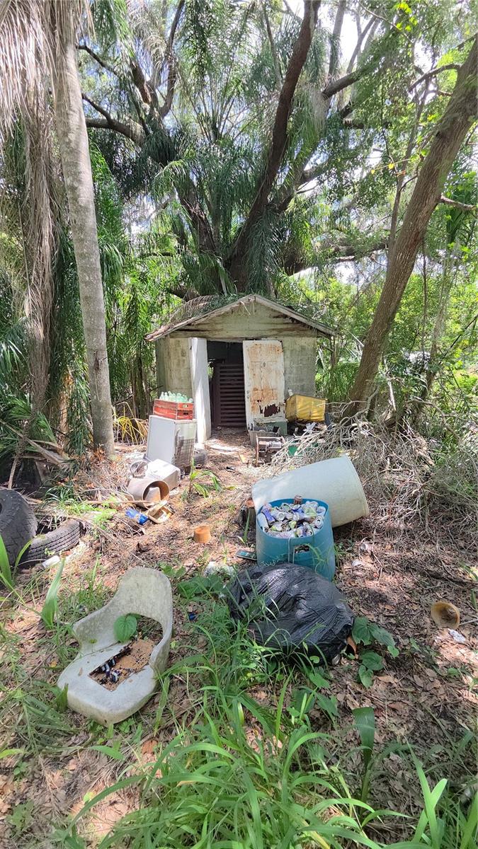 Image 35 of 40 For 725 Hickory Hammock Road