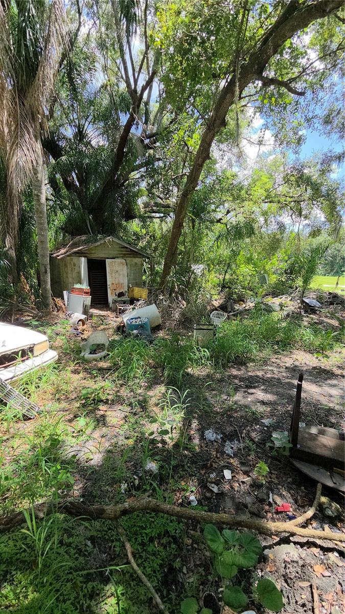 Image 36 of 40 For 725 Hickory Hammock Road