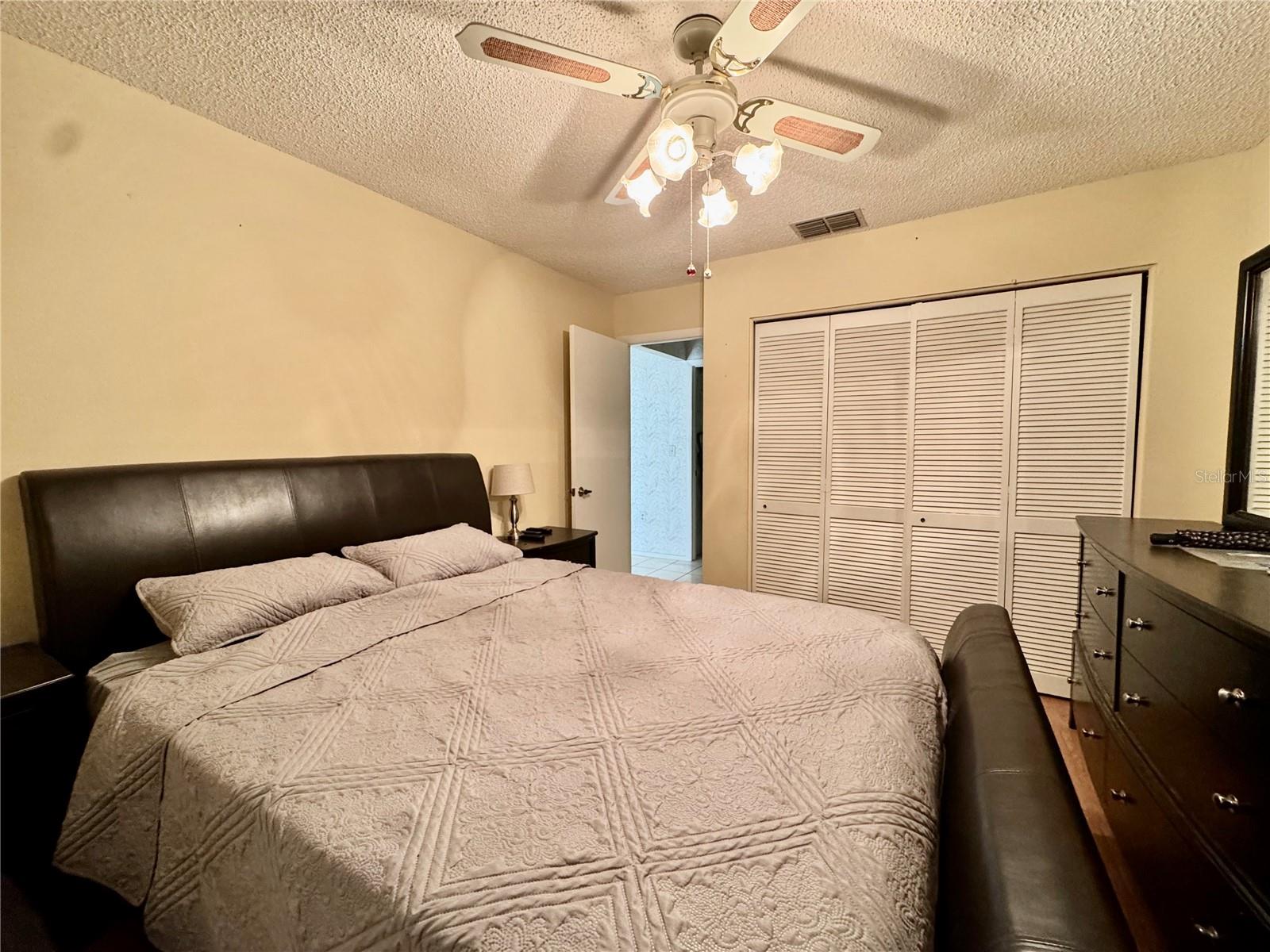 Image 18 of 25 For 11231 Dollar Lake Drive 1