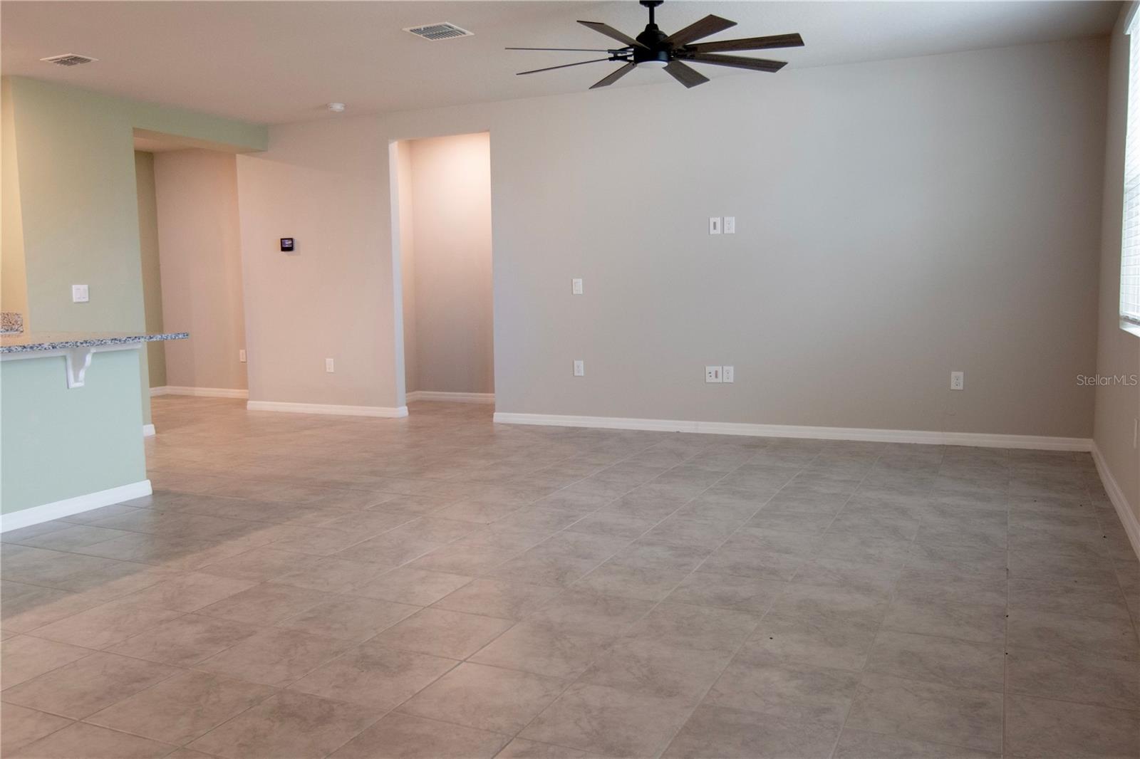 Image 10 of 29 For 928 Cambridge Drive