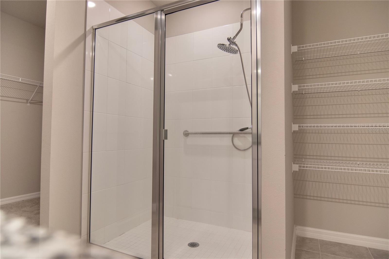 Image 23 of 29 For 928 Cambridge Drive