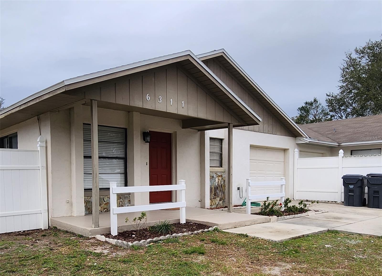 Listing Details for 6311 Highland Gardens Court, LAKELAND, FL 33813