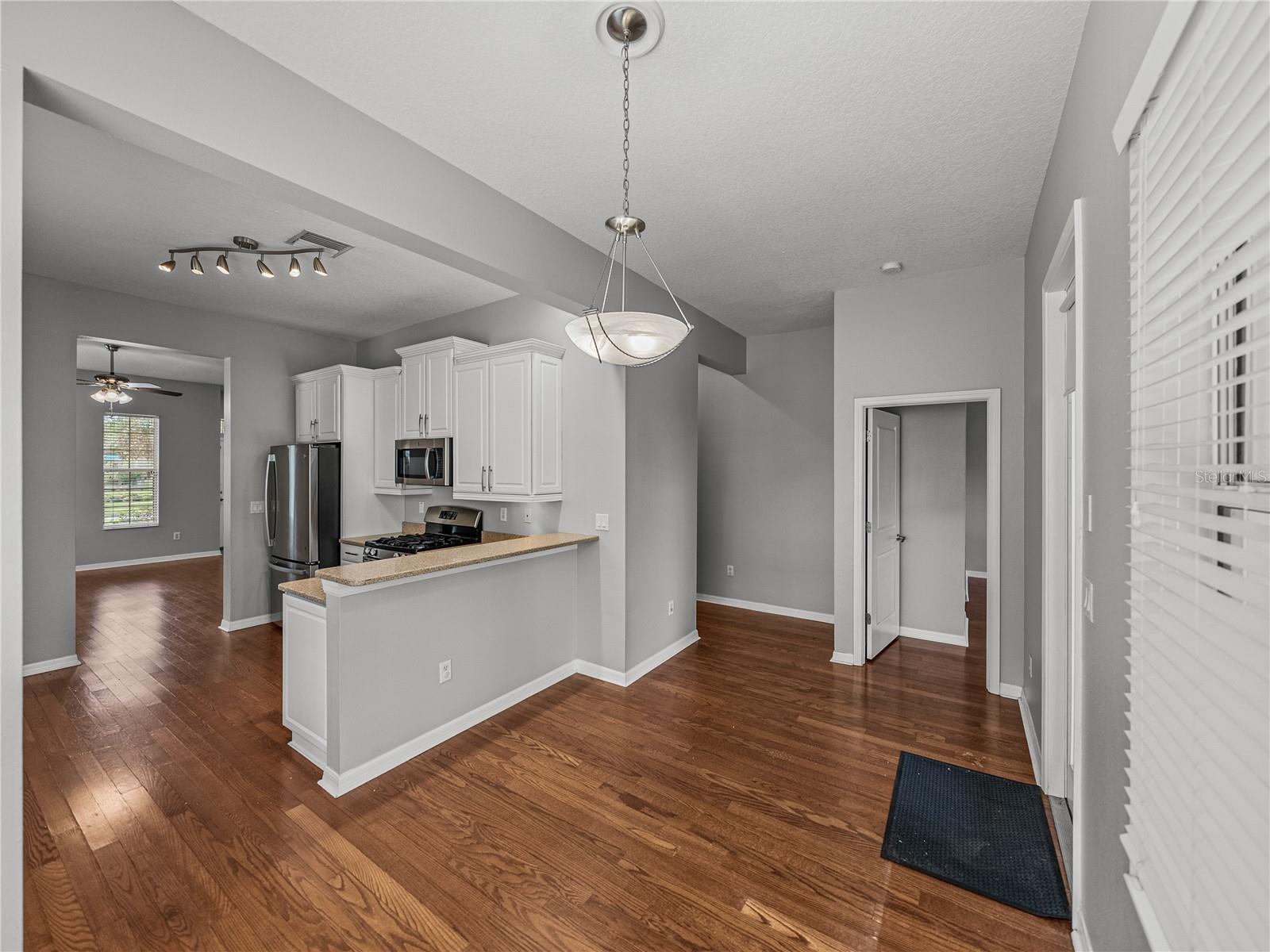Image 15 of 46 For 6222 Hadley Commons Dr.  6222