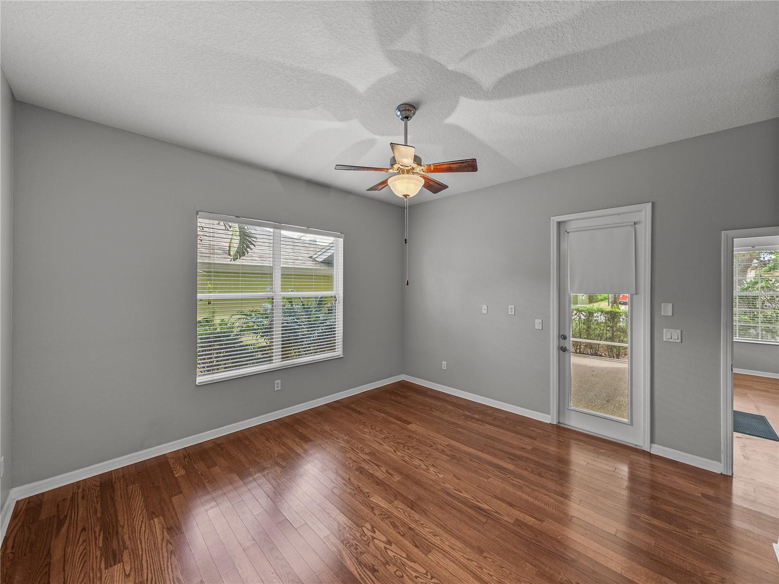 Image 19 of 46 For 6222 Hadley Commons Dr.  6222