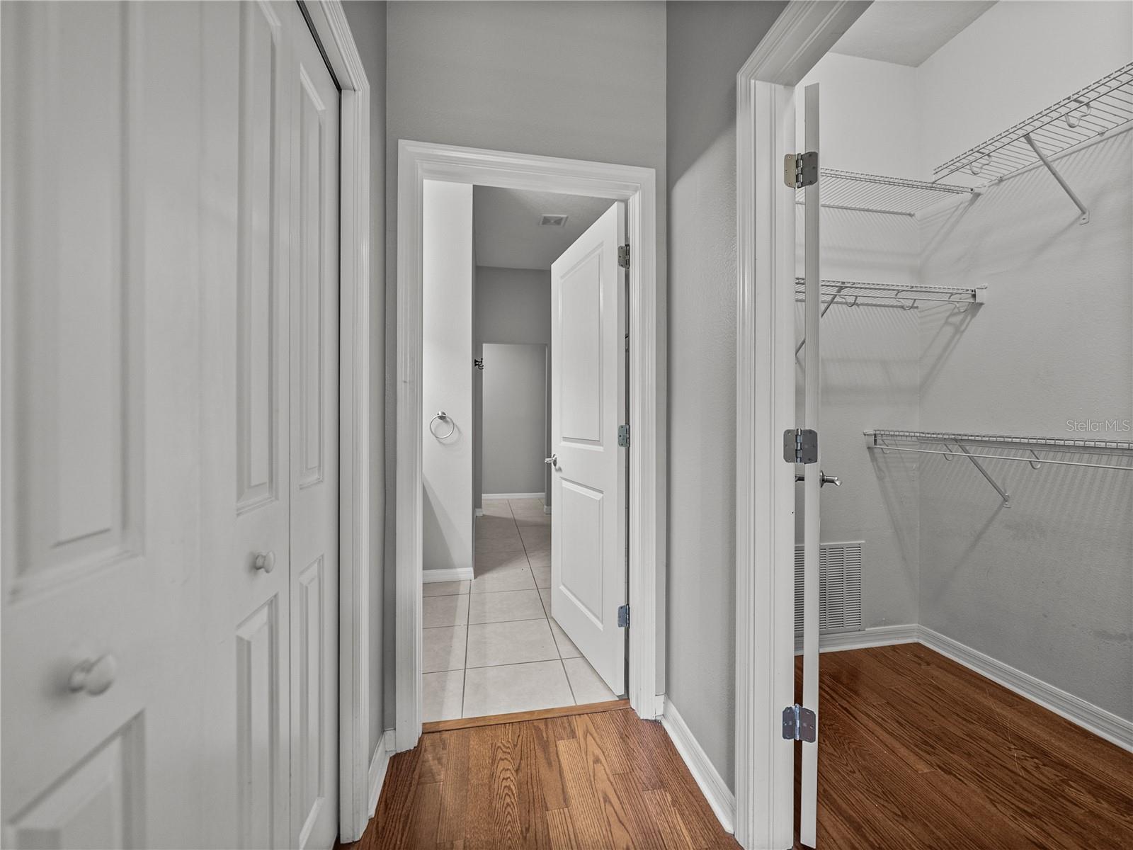 Image 20 of 46 For 6222 Hadley Commons Dr.  6222