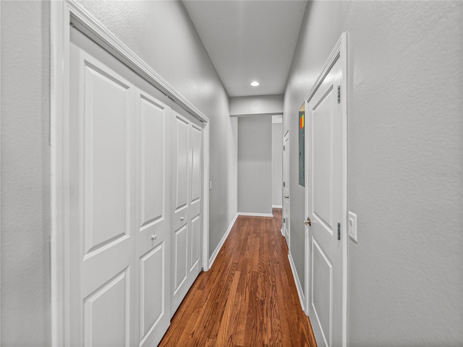 Image 26 of 46 For 6222 Hadley Commons Dr.  6222