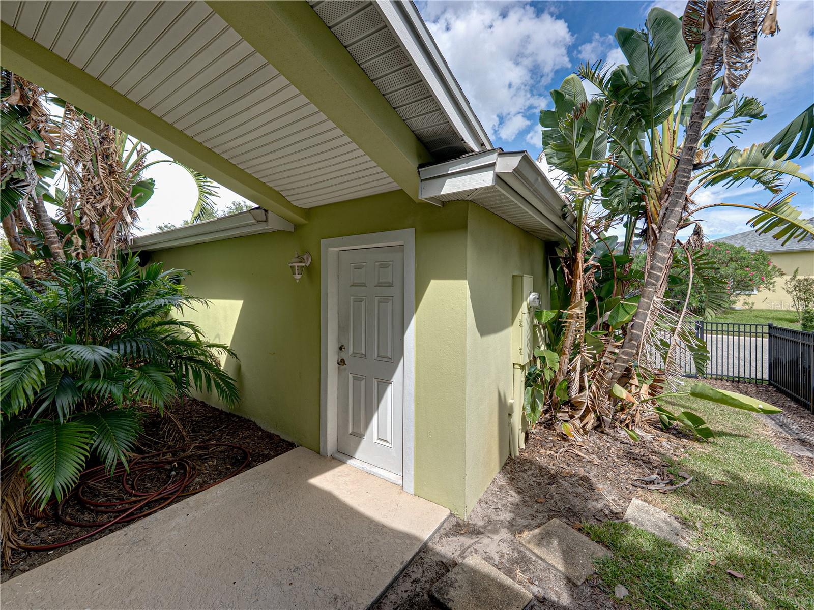 Image 30 of 46 For 6222 Hadley Commons Dr.  6222