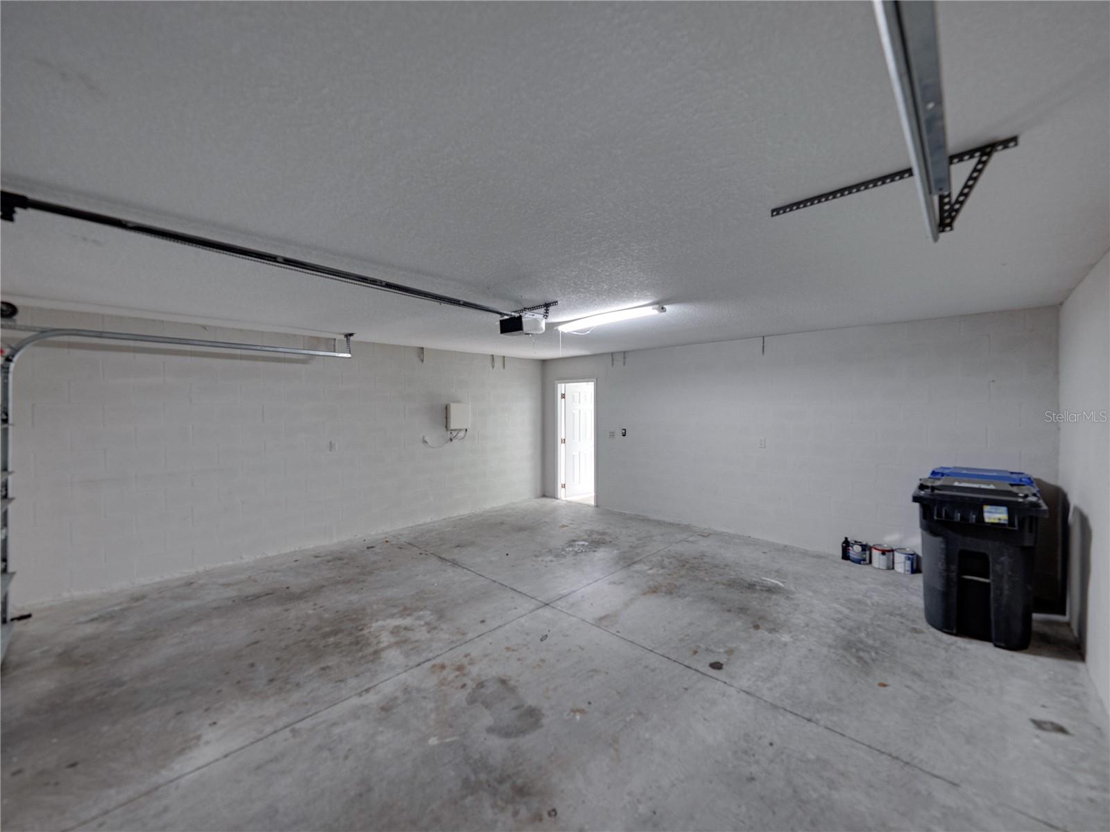 Image 32 of 46 For 6222 Hadley Commons Dr.  6222