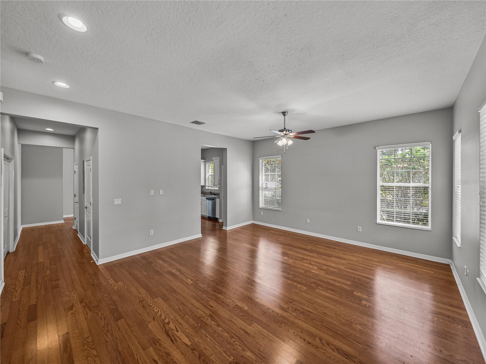 Image 4 of 46 For 6222 Hadley Commons Dr.  6222