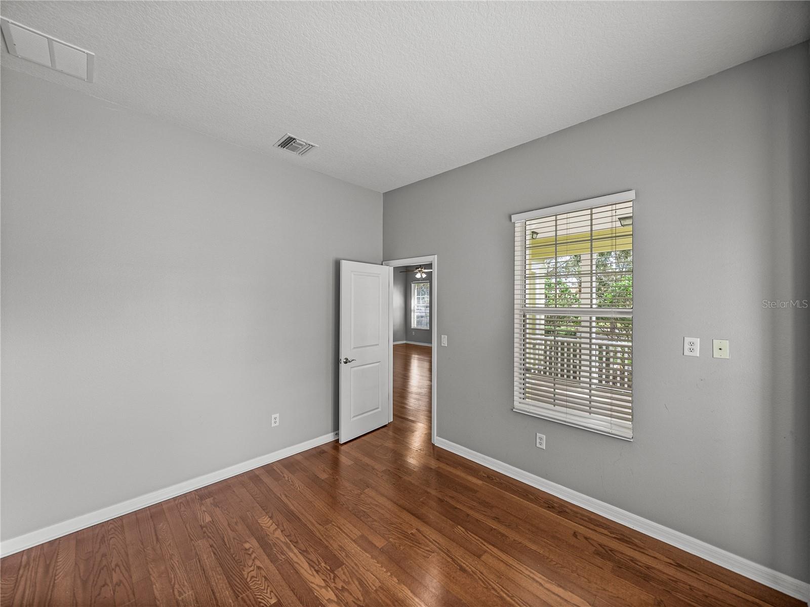 Image 8 of 46 For 6222 Hadley Commons Dr.  6222