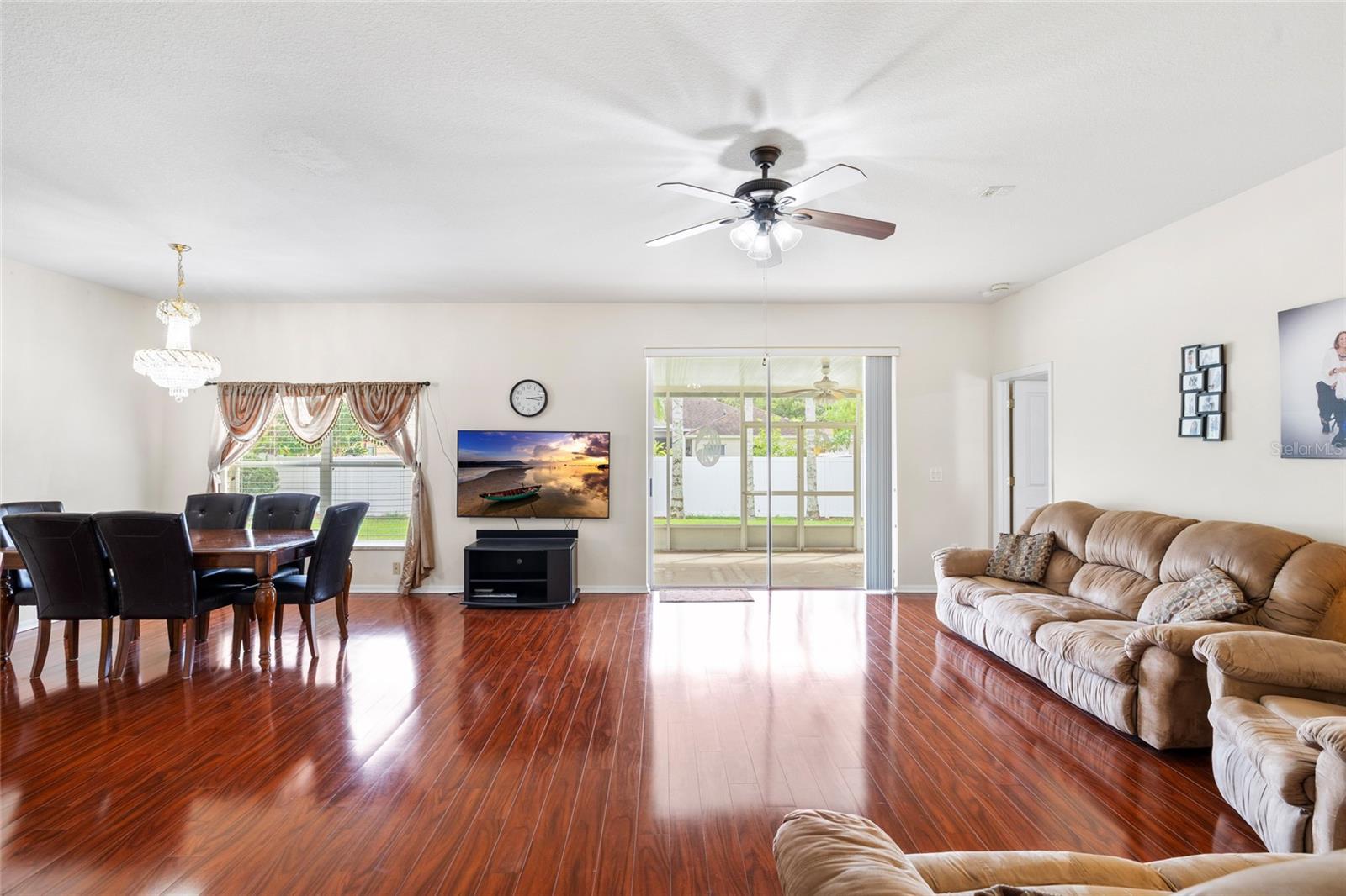 Image 11 of 39 For 2763 Valencia Grove Drive