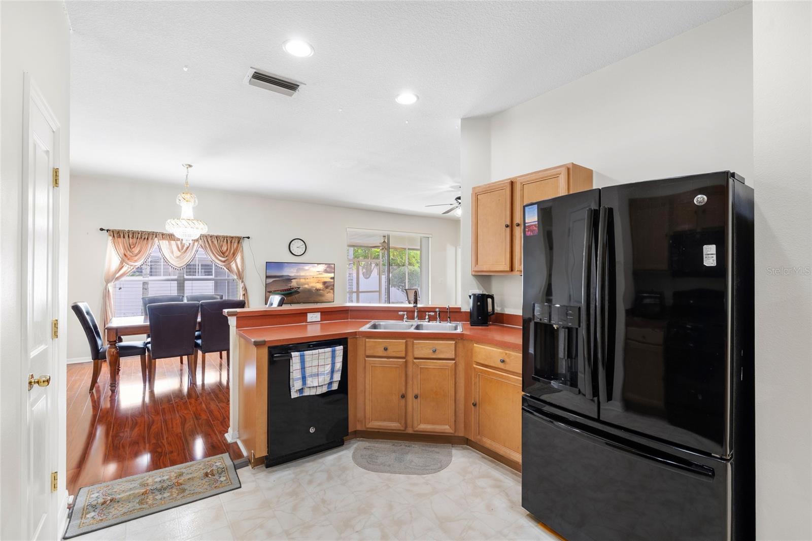Image 19 of 39 For 2763 Valencia Grove Drive