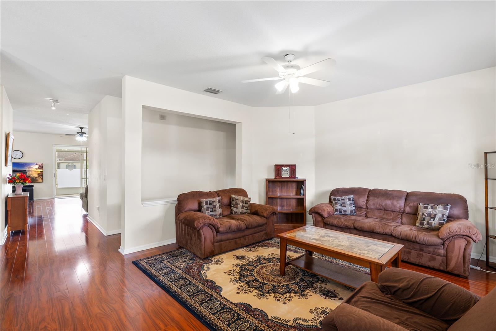 Image 7 of 39 For 2763 Valencia Grove Drive