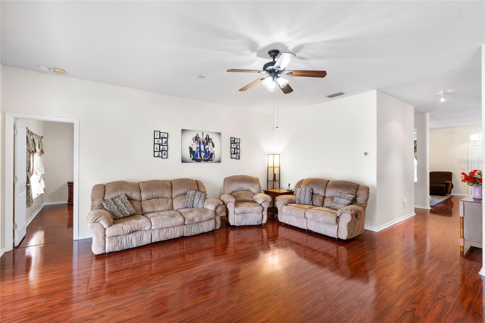 Image 9 of 39 For 2763 Valencia Grove Drive