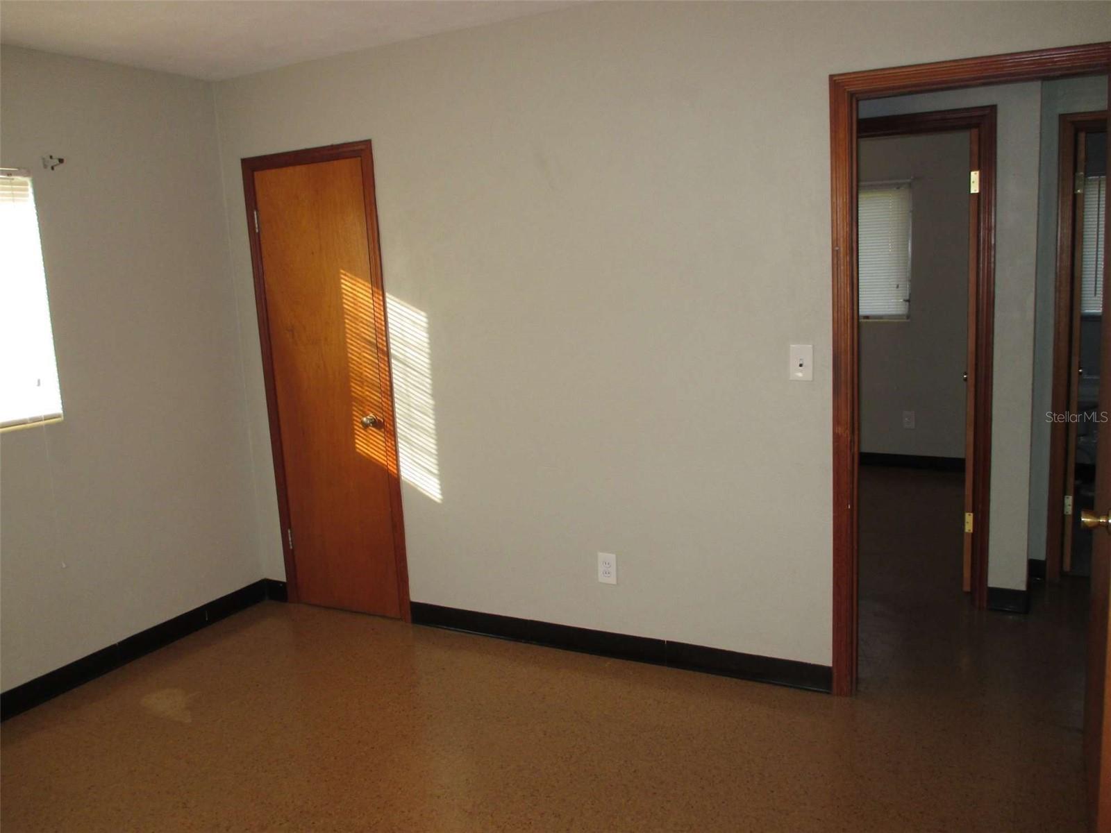 Image 10 of 17 For 1248 Woodland Avenue