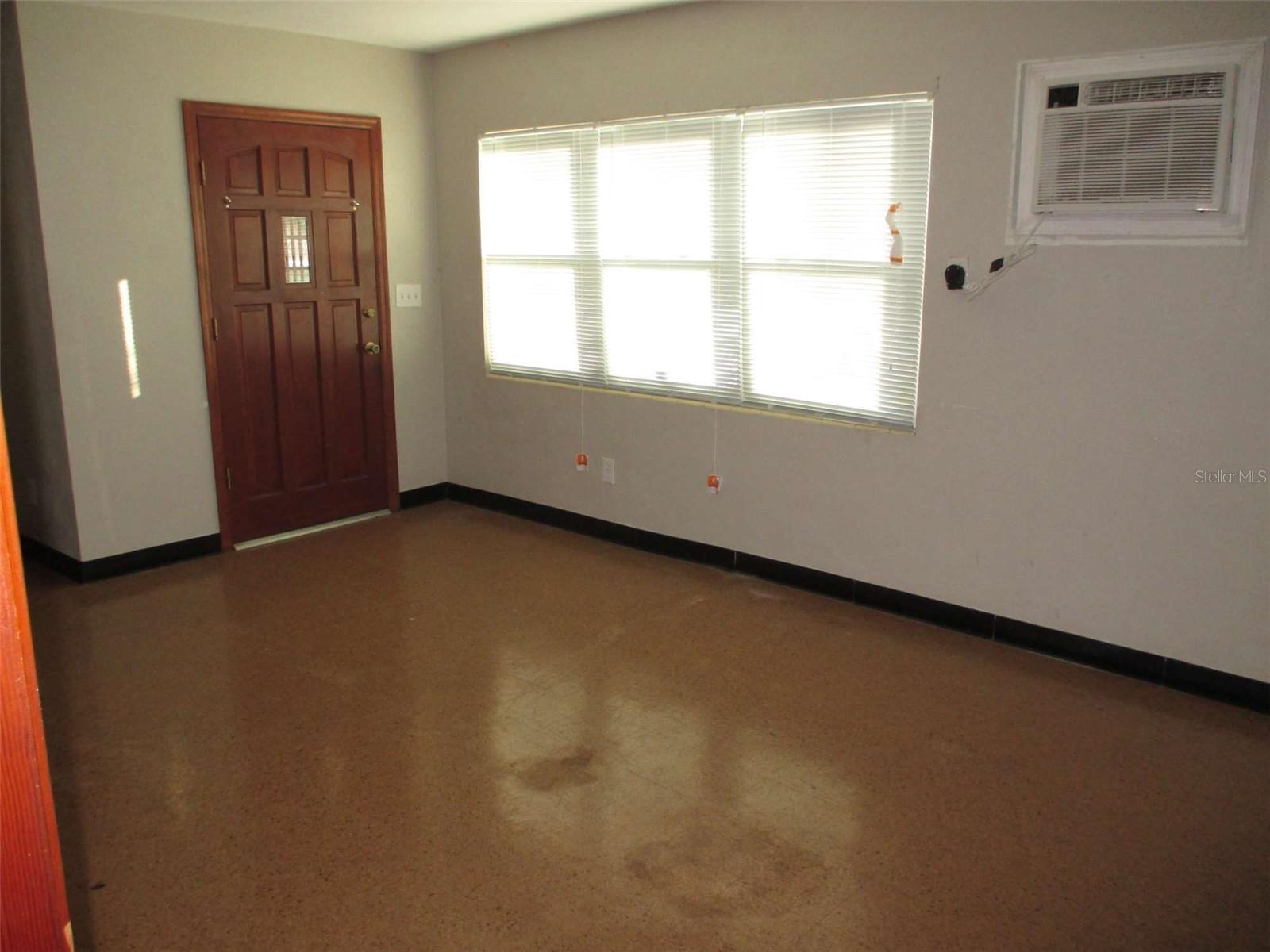 Image 3 of 17 For 1248 Woodland Avenue