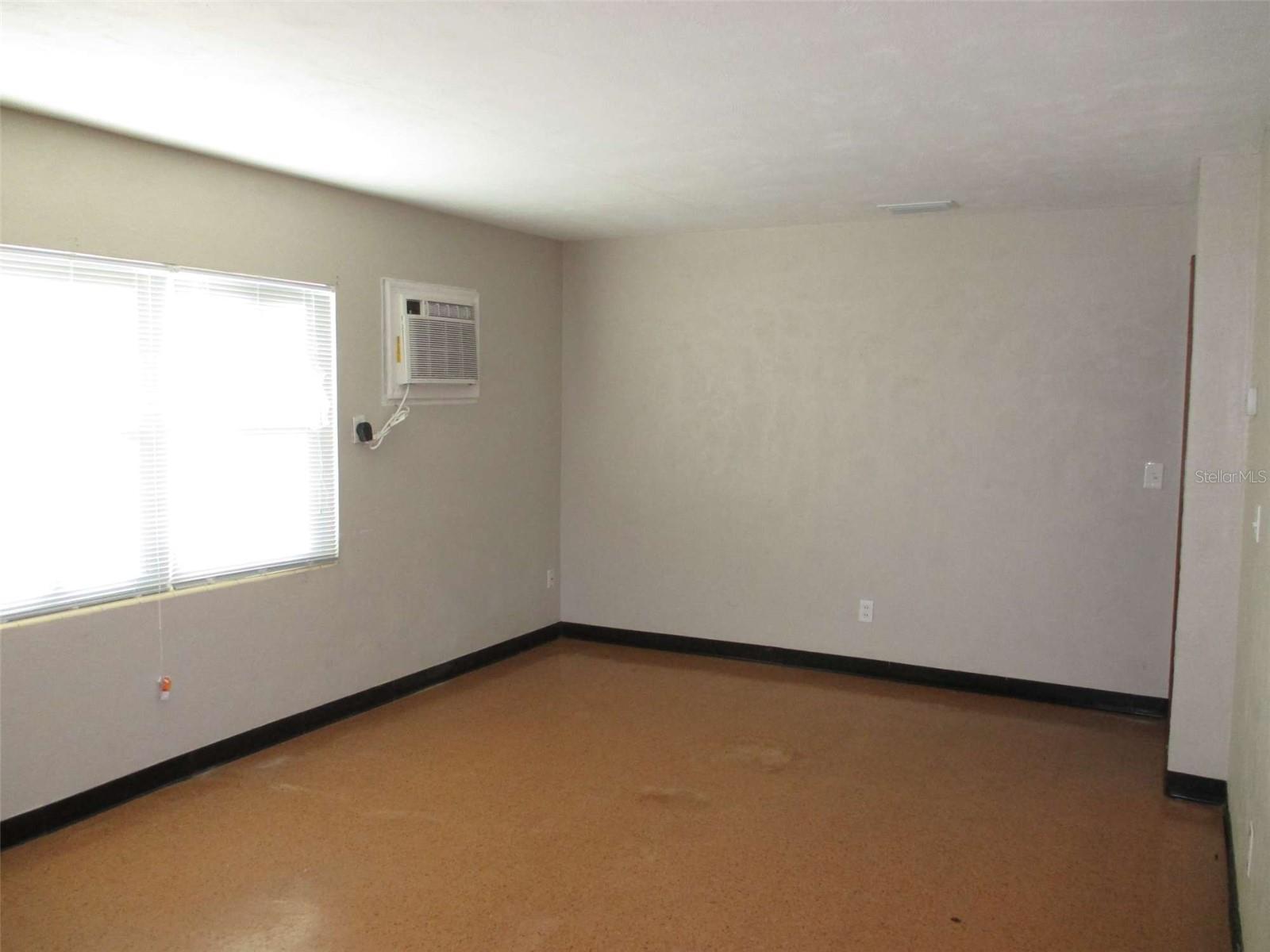 Image 6 of 17 For 1248 Woodland Avenue