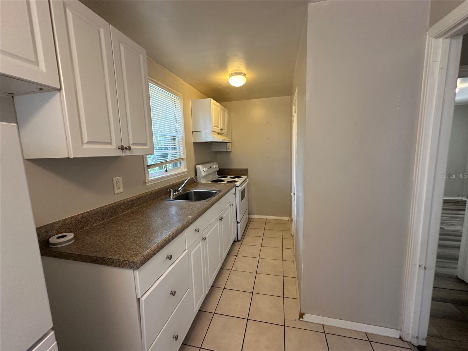 Image 3 of 10 For 722 Central Avenue A