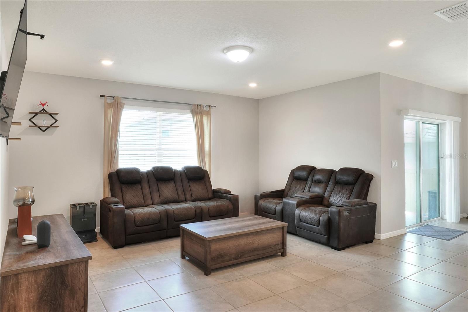 Image 13 of 43 For 1623 Aspen Avenue