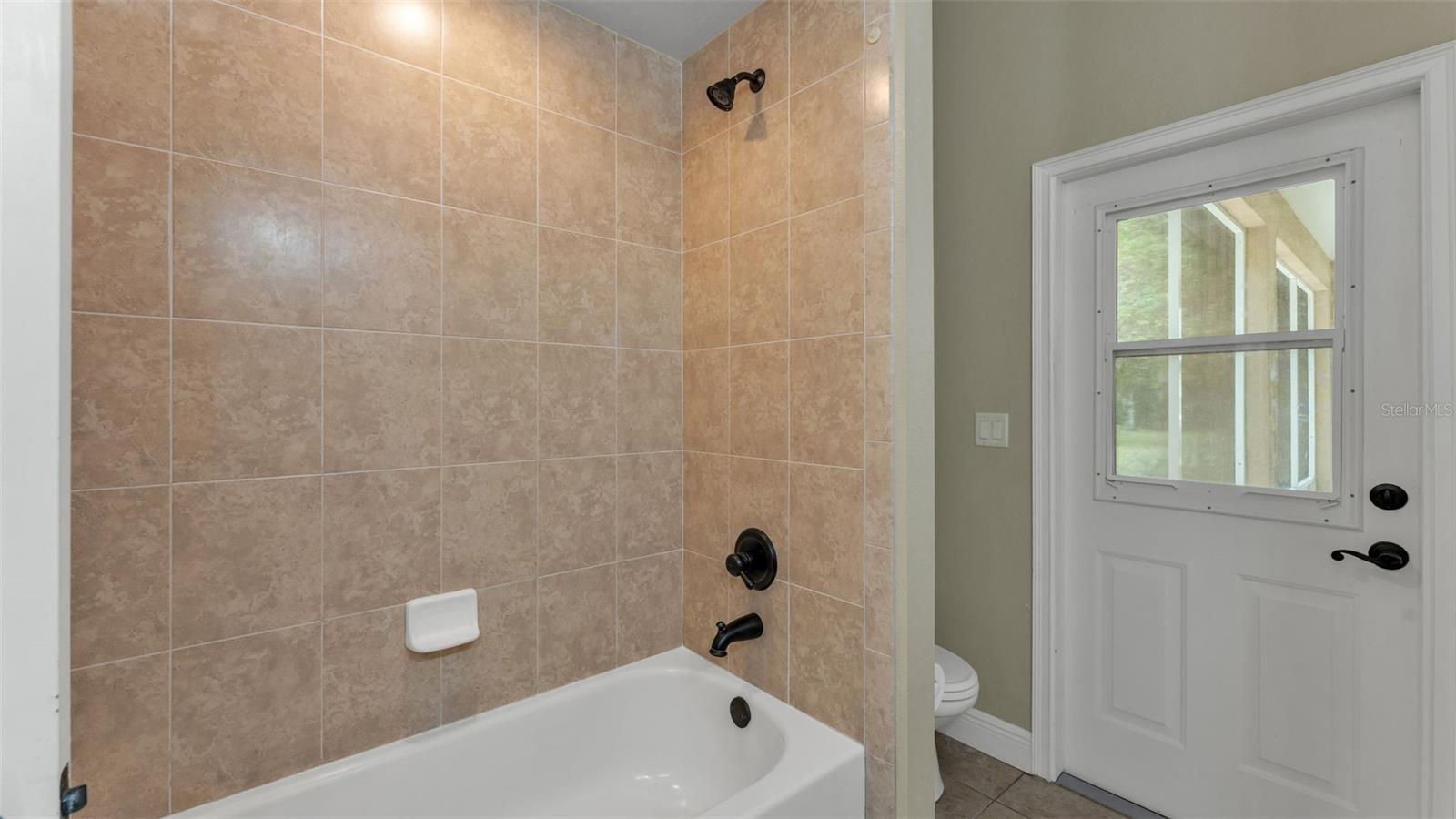 Image 41 of 64 For 1700 Saddlewood