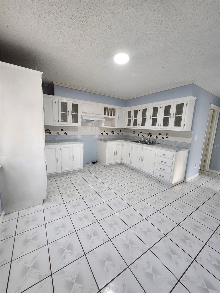 Image 4 of 14 For 3311 Spooner Drive