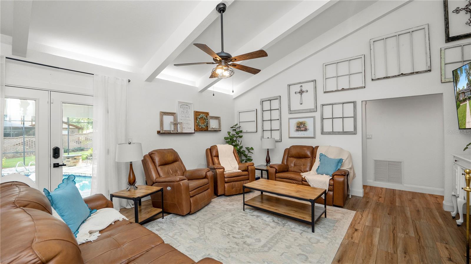 Image 21 of 69 For 1129 Sugartree Lane N