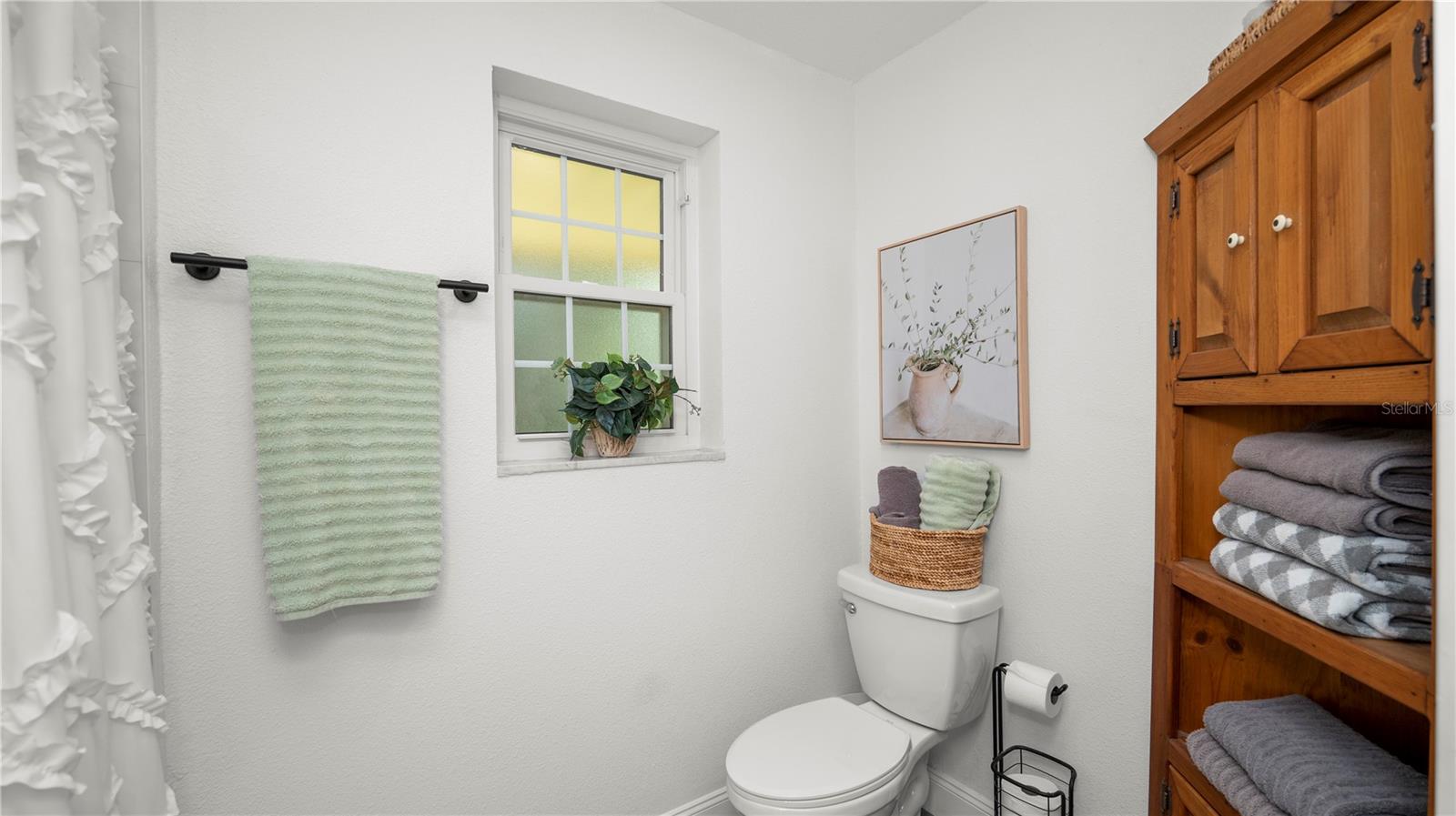 Image 30 of 69 For 1129 Sugartree Lane N