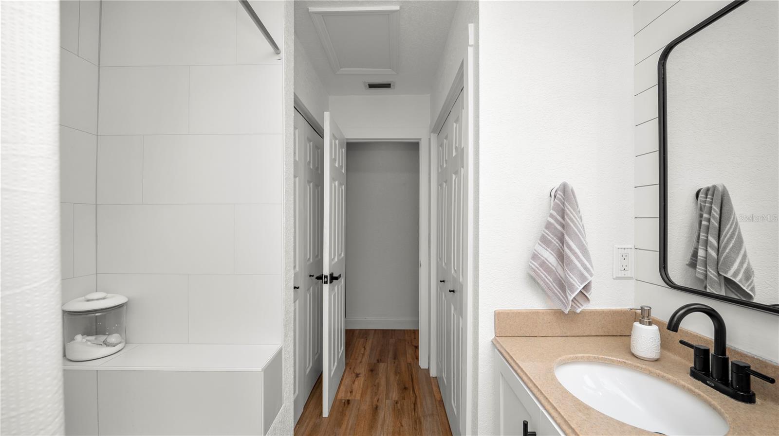 Image 37 of 69 For 1129 Sugartree Lane N
