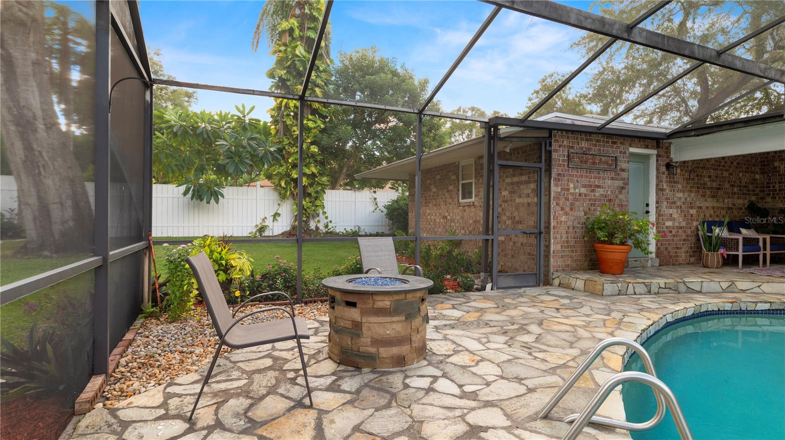 Image 49 of 69 For 1129 Sugartree Lane N