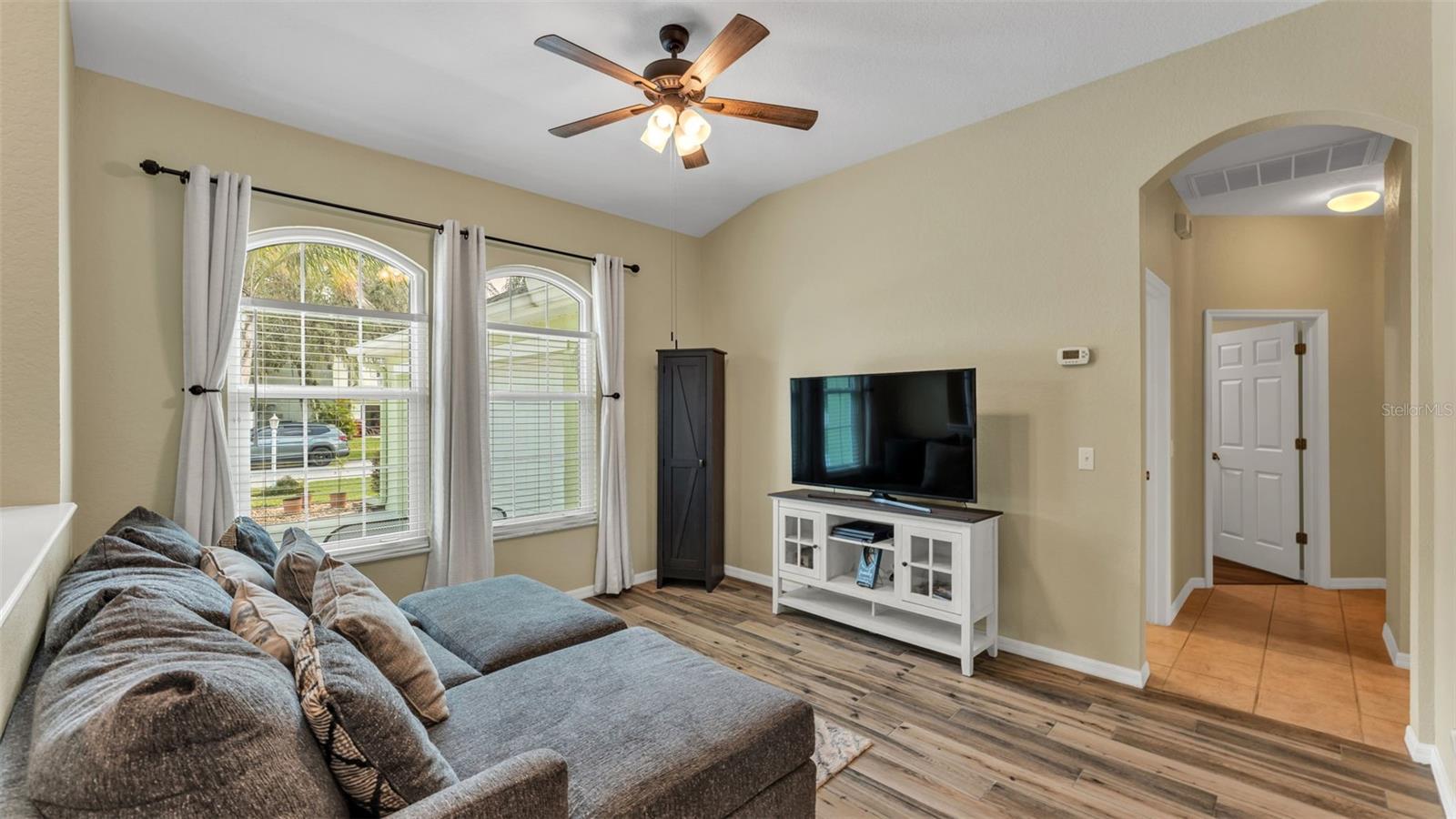 Image 10 of 74 For 2803 Spring Meadow Drive