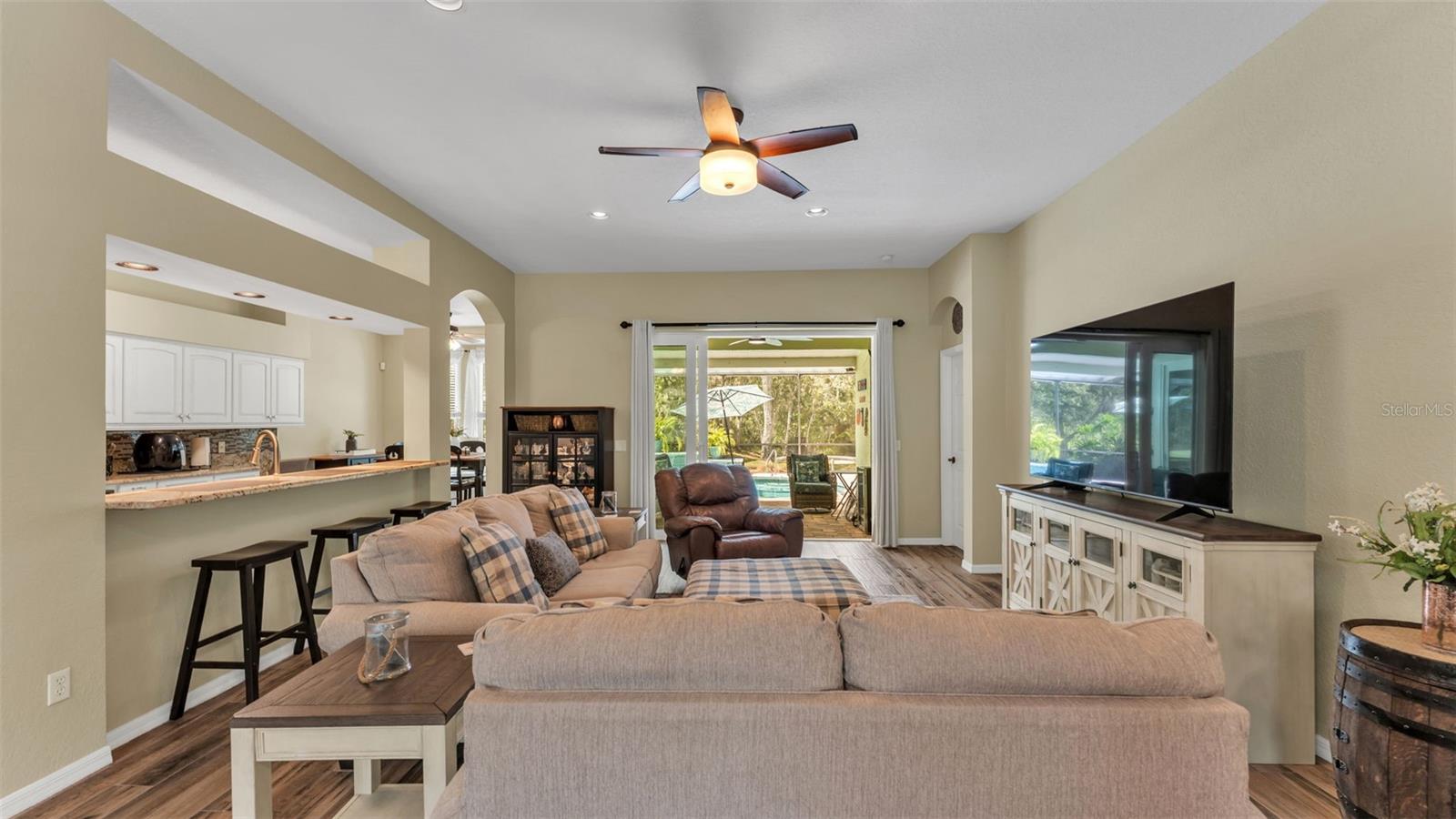 Image 13 of 74 For 2803 Spring Meadow Drive