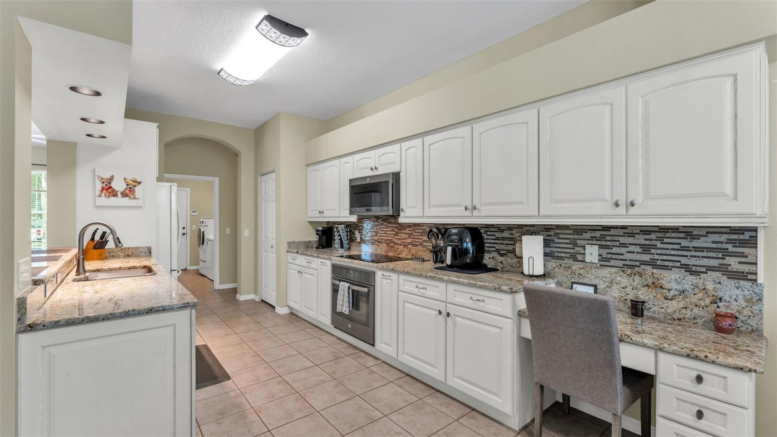 Image 21 of 74 For 2803 Spring Meadow Drive