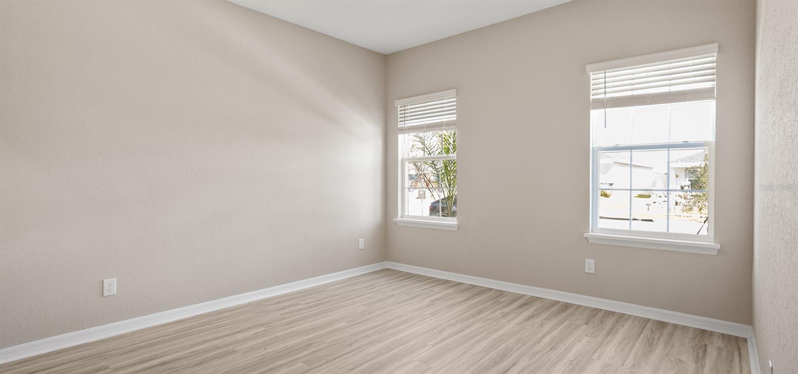 Image 11 of 24 For 454 Windy Willow Way