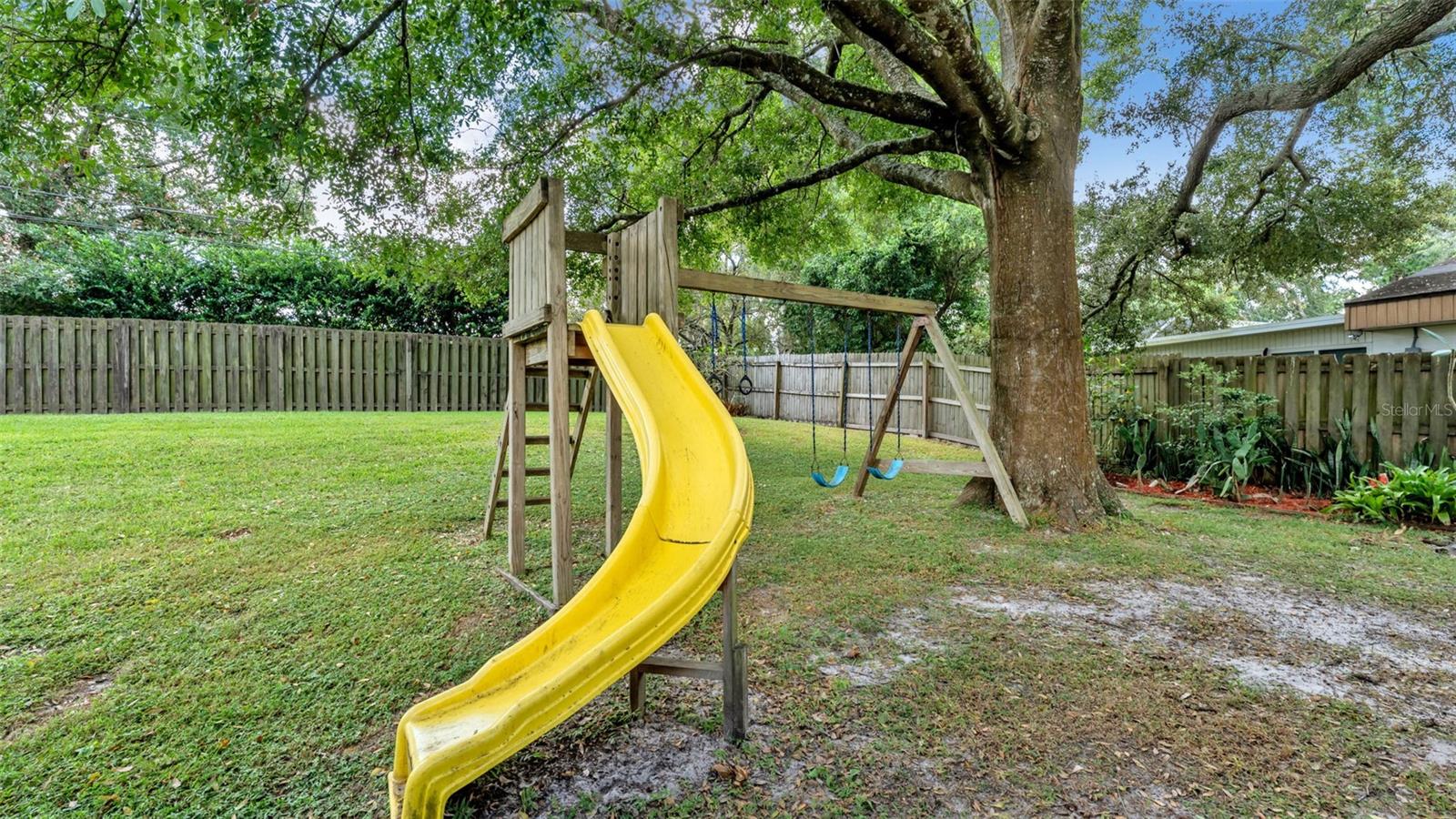 Image 33 of 40 For 1307 Valley Hill Drive
