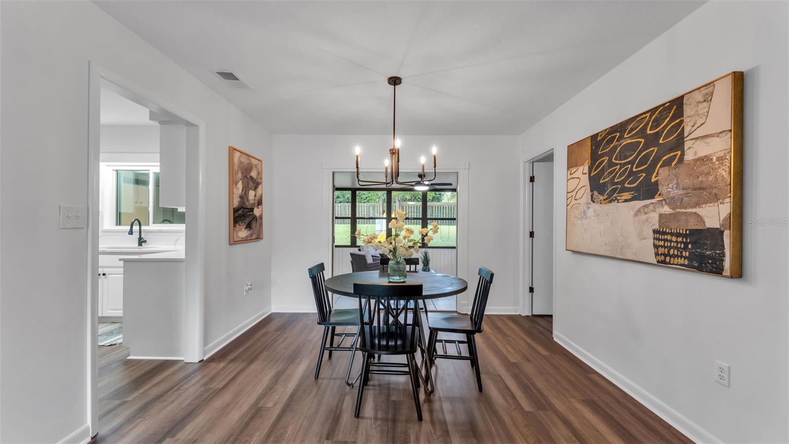Image 7 of 40 For 1307 Valley Hill Drive