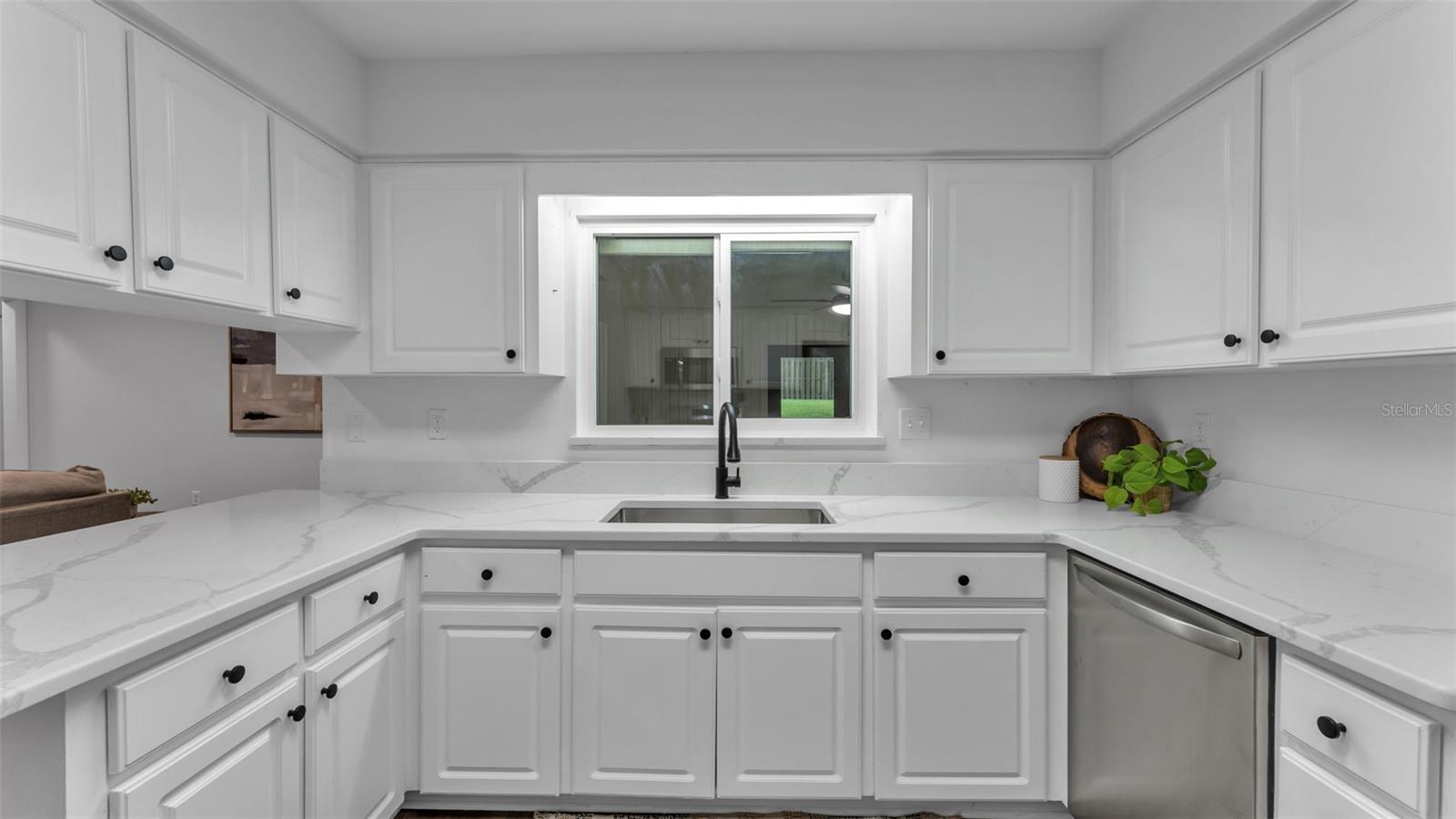 Image 9 of 40 For 1307 Valley Hill Drive