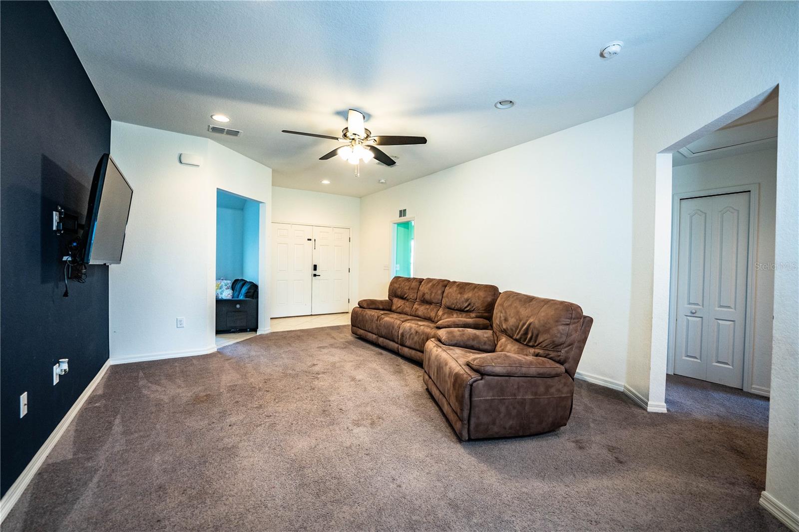 Image 32 of 87 For 435 Lanham Drive