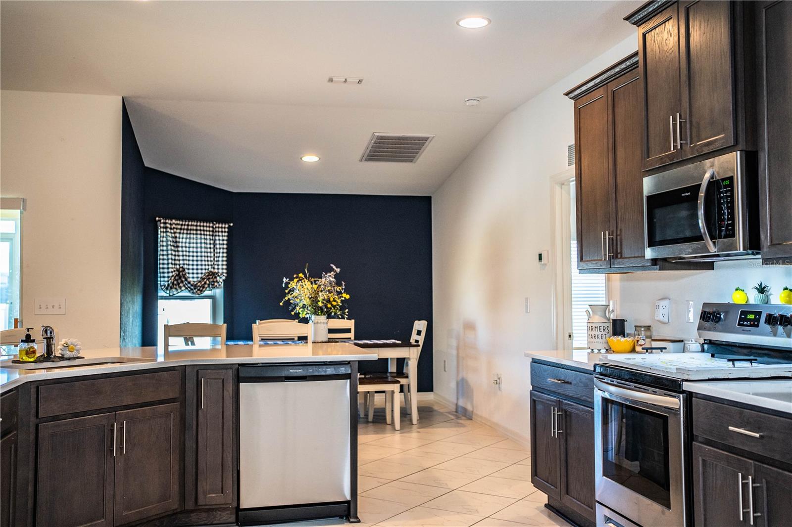 Image 45 of 87 For 435 Lanham Drive