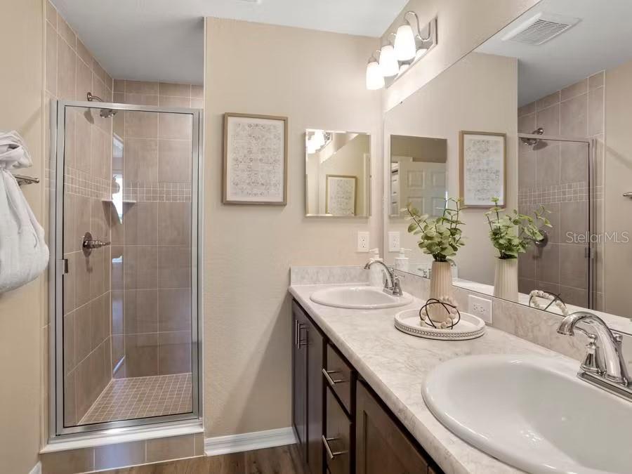 Image 8 of 8 For 207 Turtle Bay Avenue