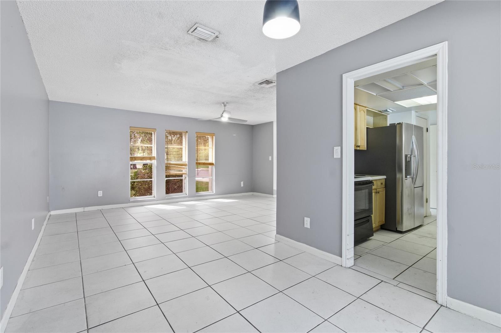 Image 10 of 35 For 3024 Blown Feather Lane