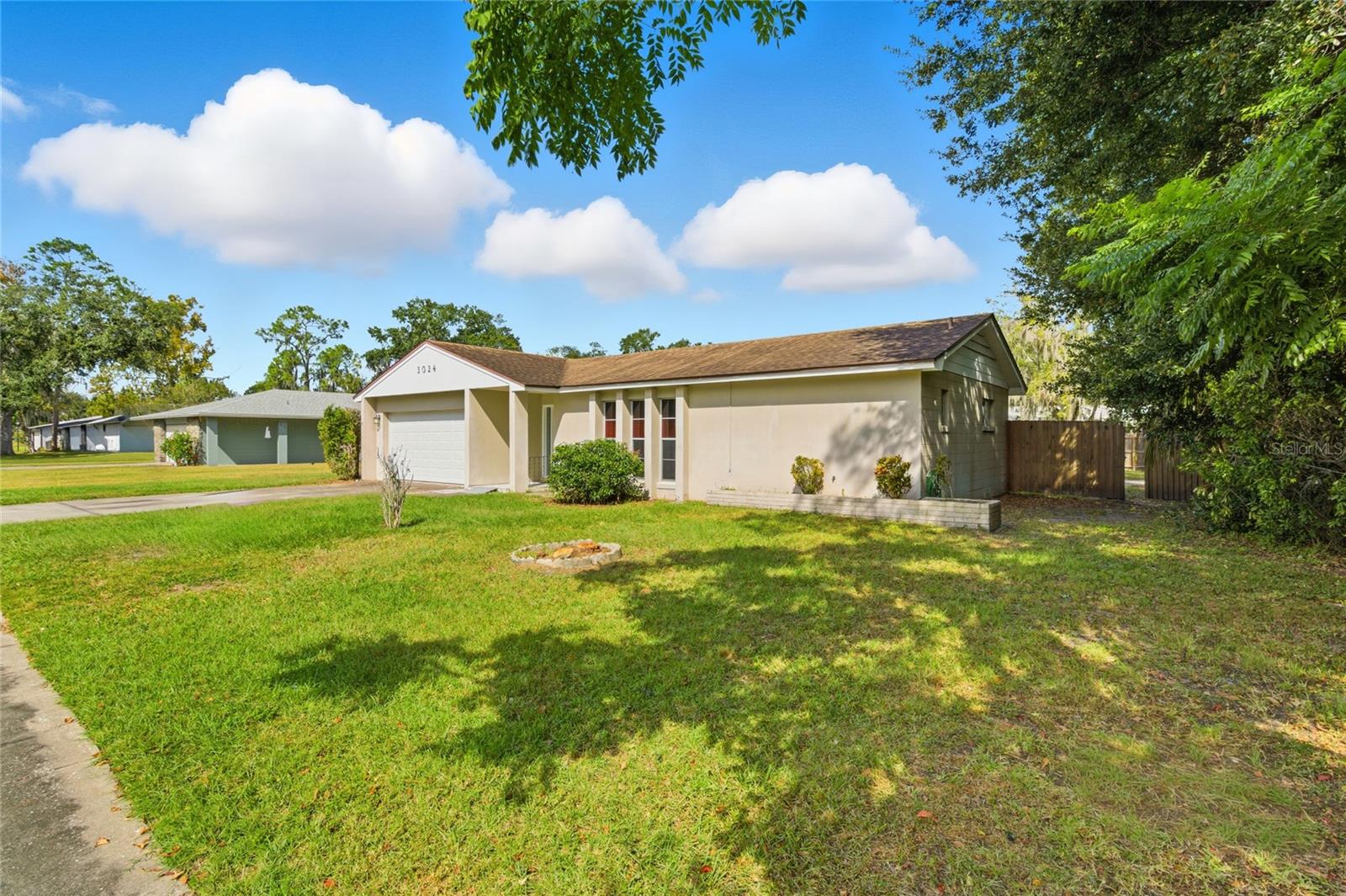 Image 31 of 35 For 3024 Blown Feather Lane