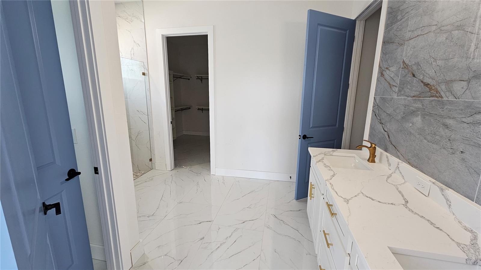 Image 11 of 43 For 15100 Leipzig Circle