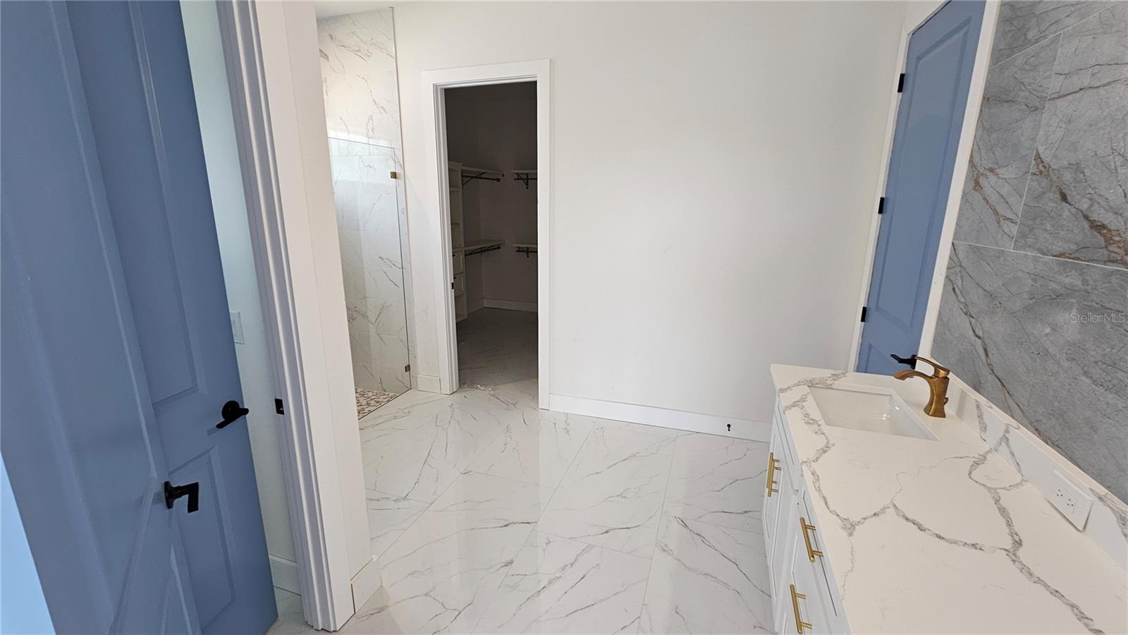 Image 12 of 43 For 15100 Leipzig Circle